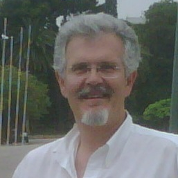 Dr. Nikos Kroustalias